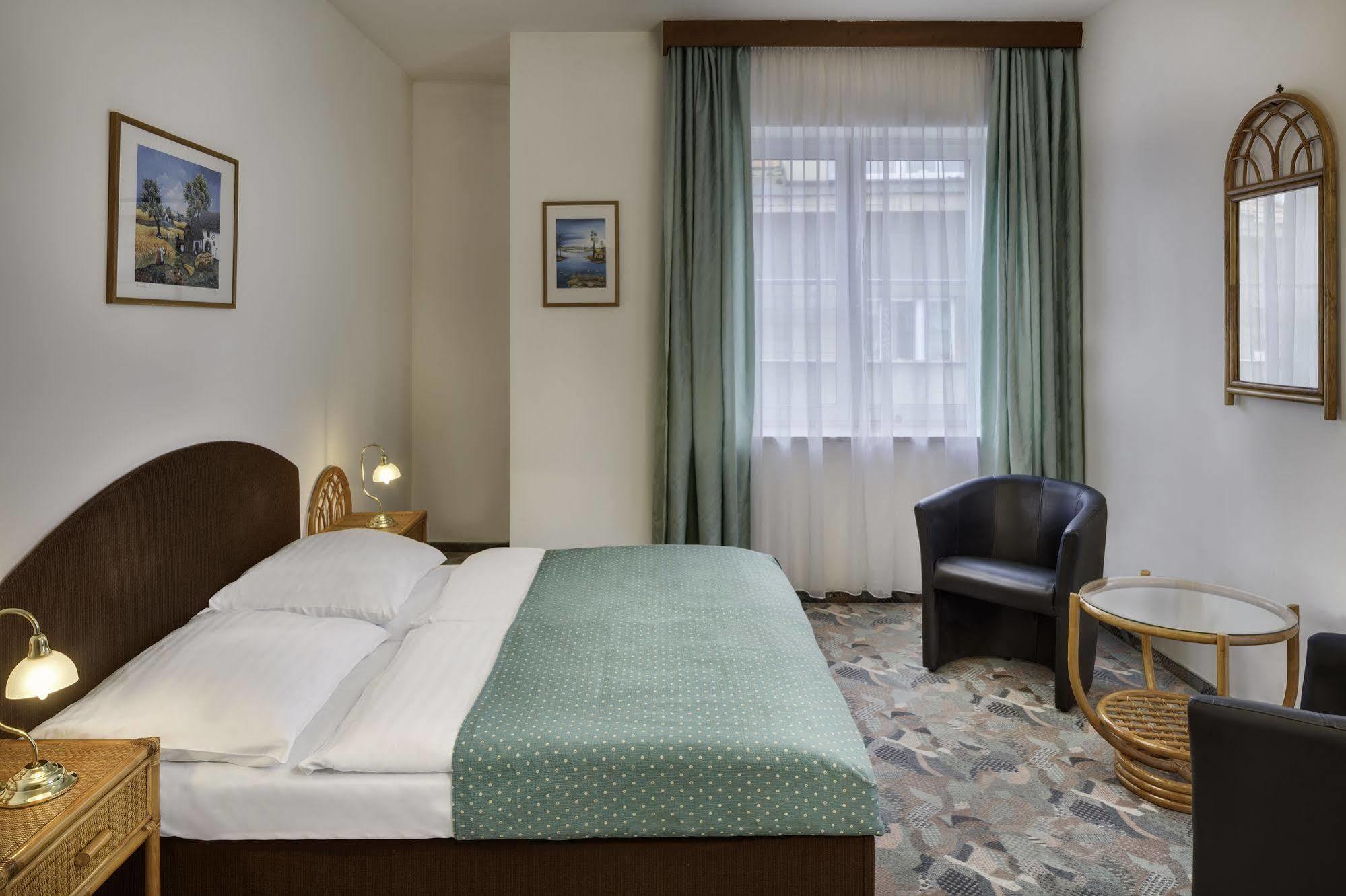 Hotel Otar Prague Ngoại thất bức ảnh